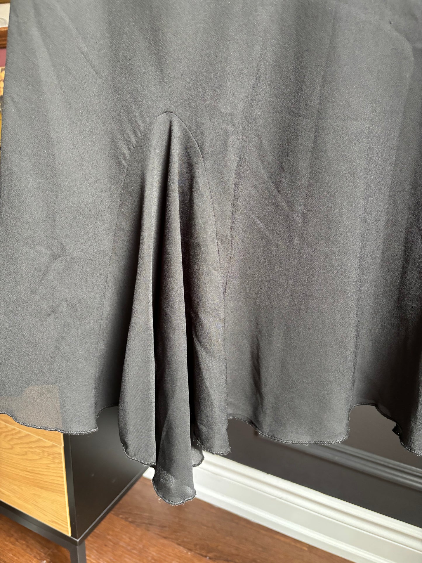 Vintage Black Ruffled Hem Midi Skirt Size M