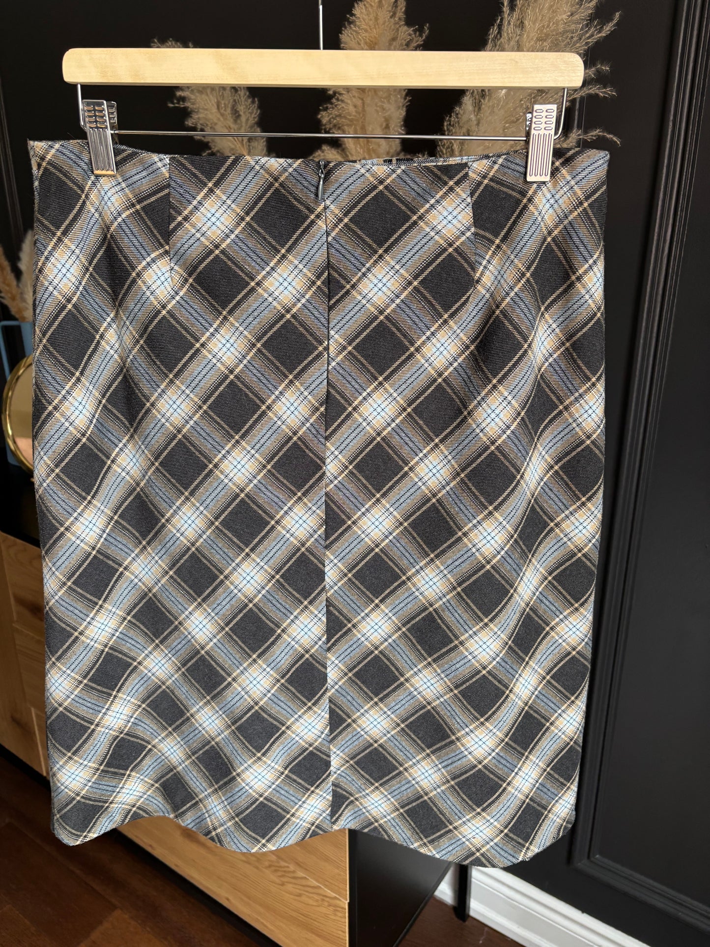 Plaid Knee Length Skirt Size 11