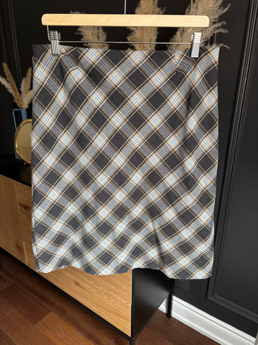 Plaid Knee Length Skirt Size 11