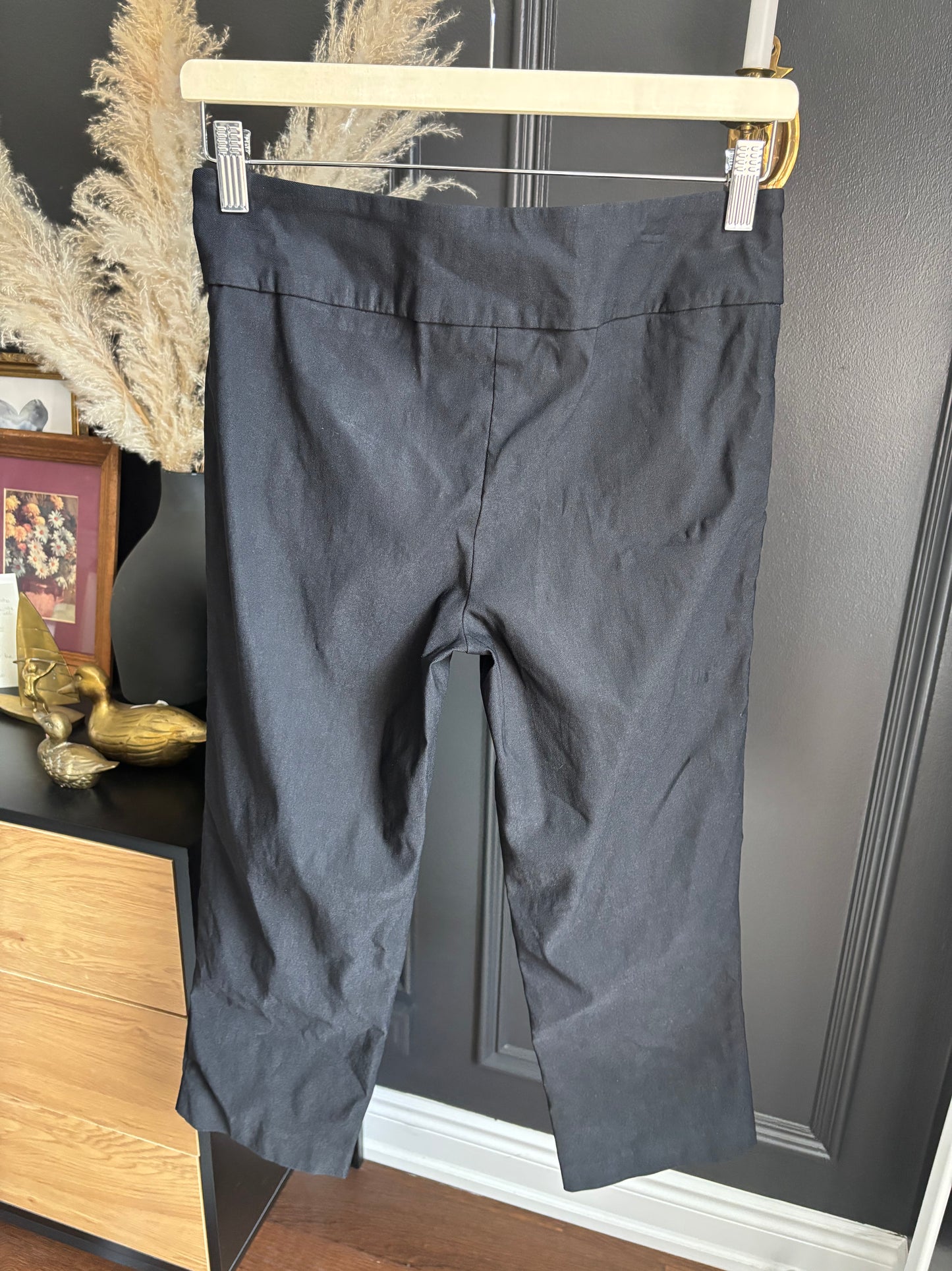 Perfect Black Capris Size 8