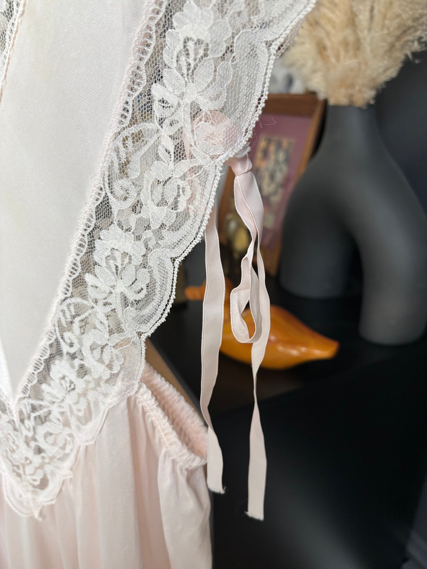 Vintage V-Shape Lace Detail Nightgown Size S