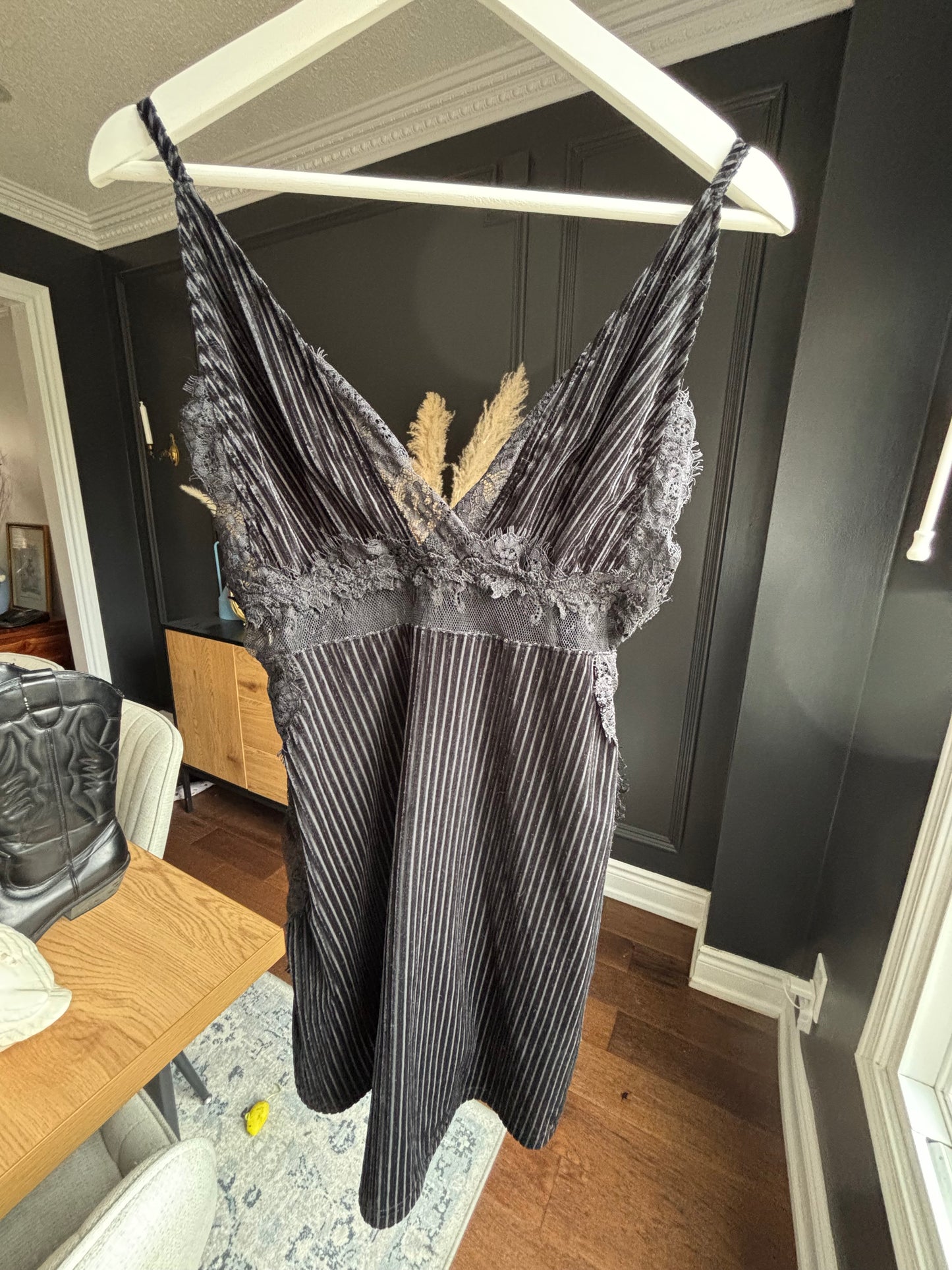 Ribbed Velvet & Lace Babydoll Size S