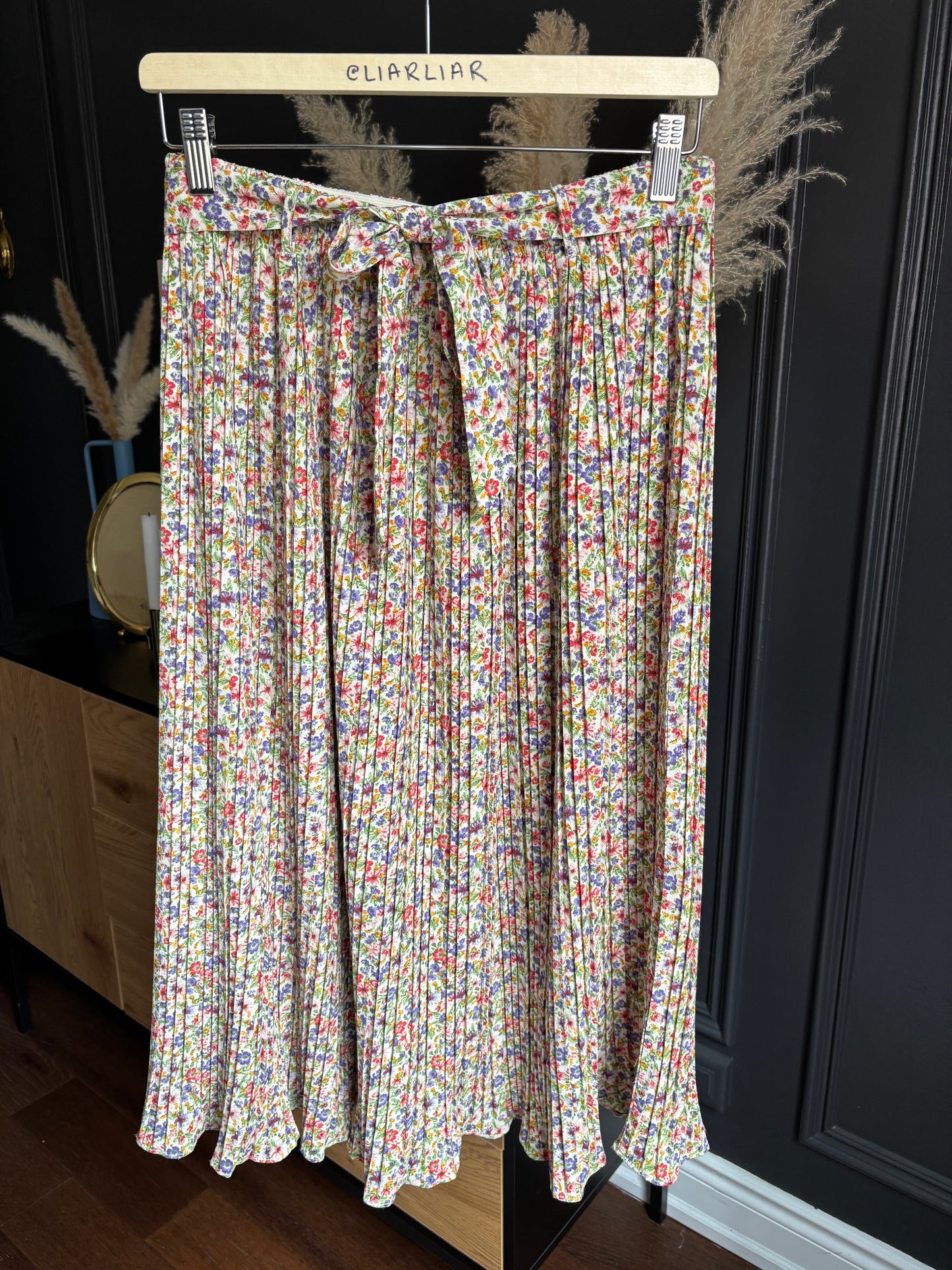 Pleated Floral Elastic Skirt Size M