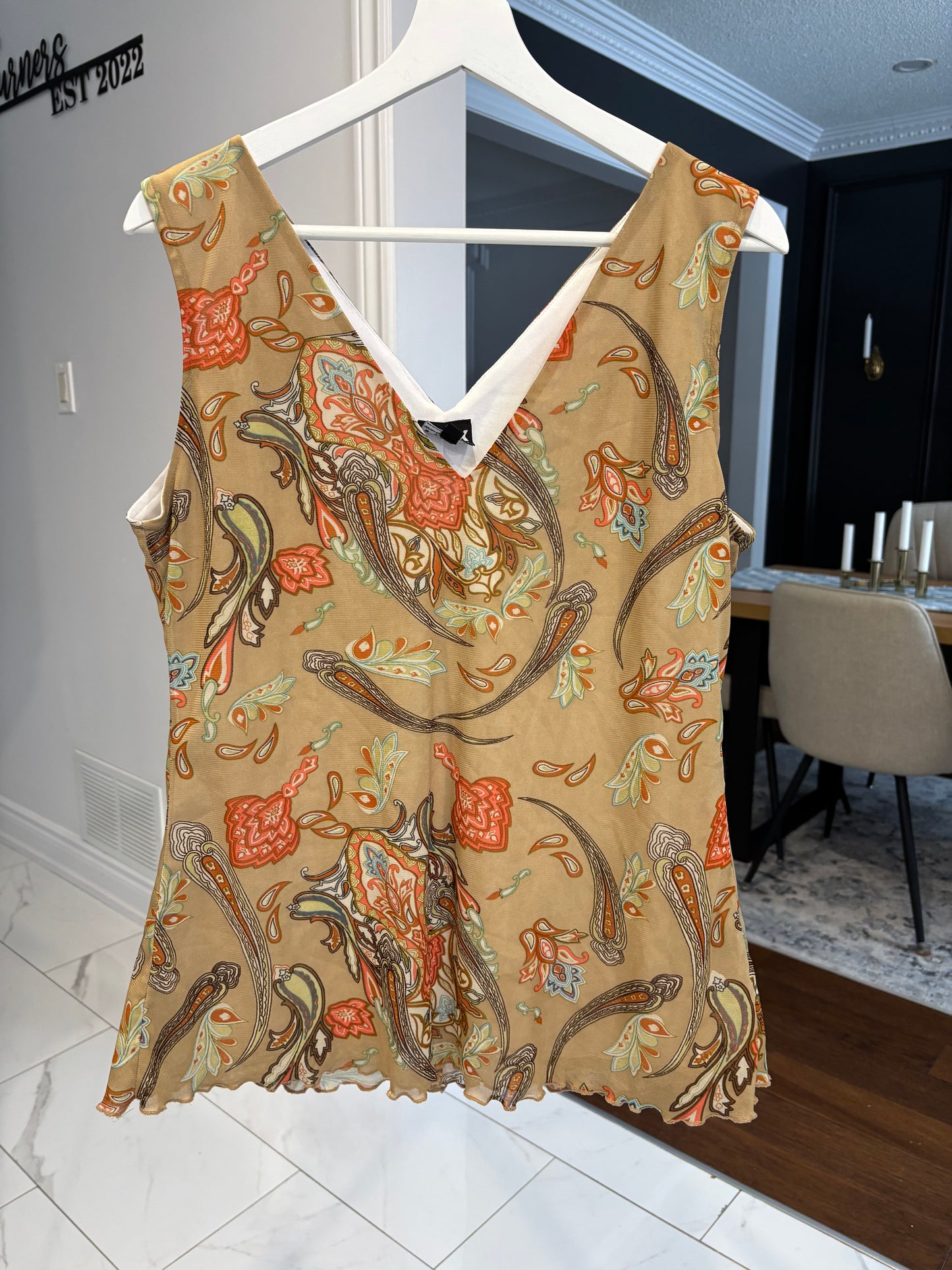 Paisley V-Neck Tank Size X-Large