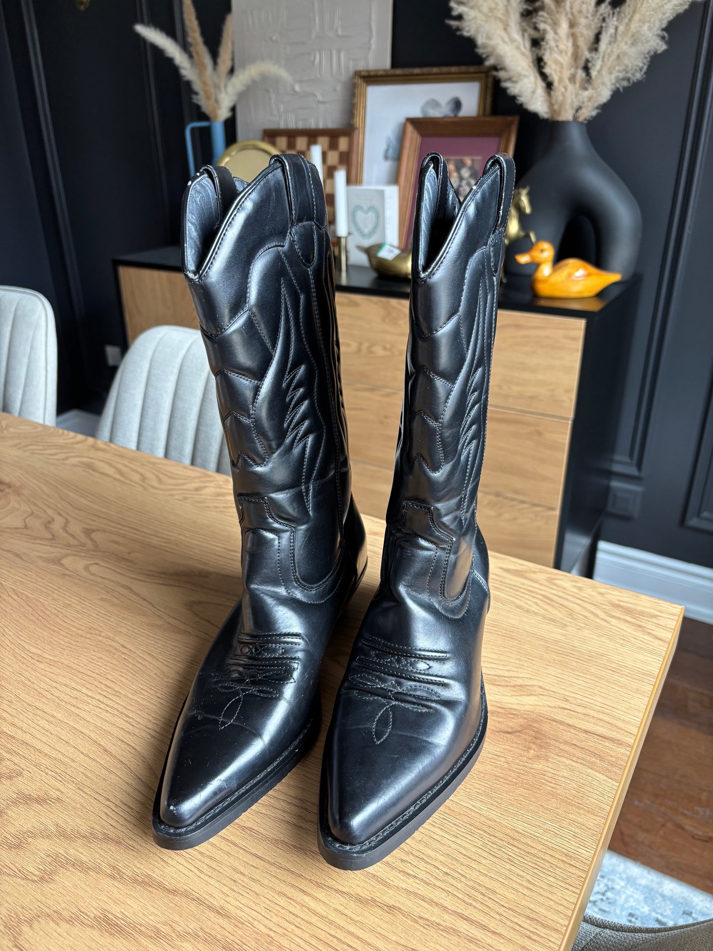 Black Cowboy Boots Size 7