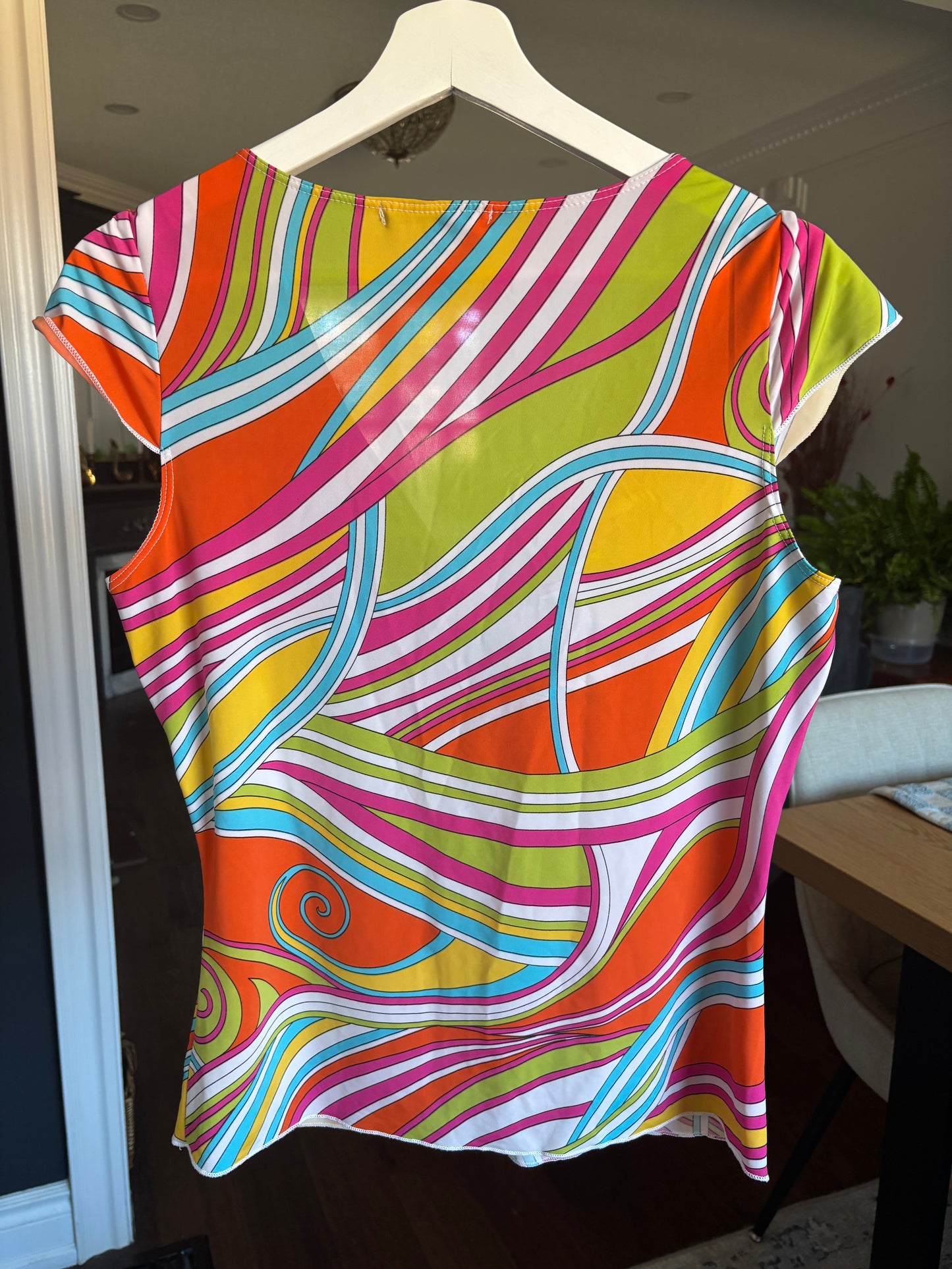 Colourful Twist Front Top Size L