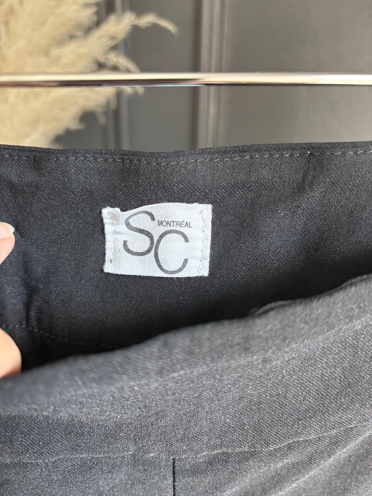 Perfect Black Capris Size 8