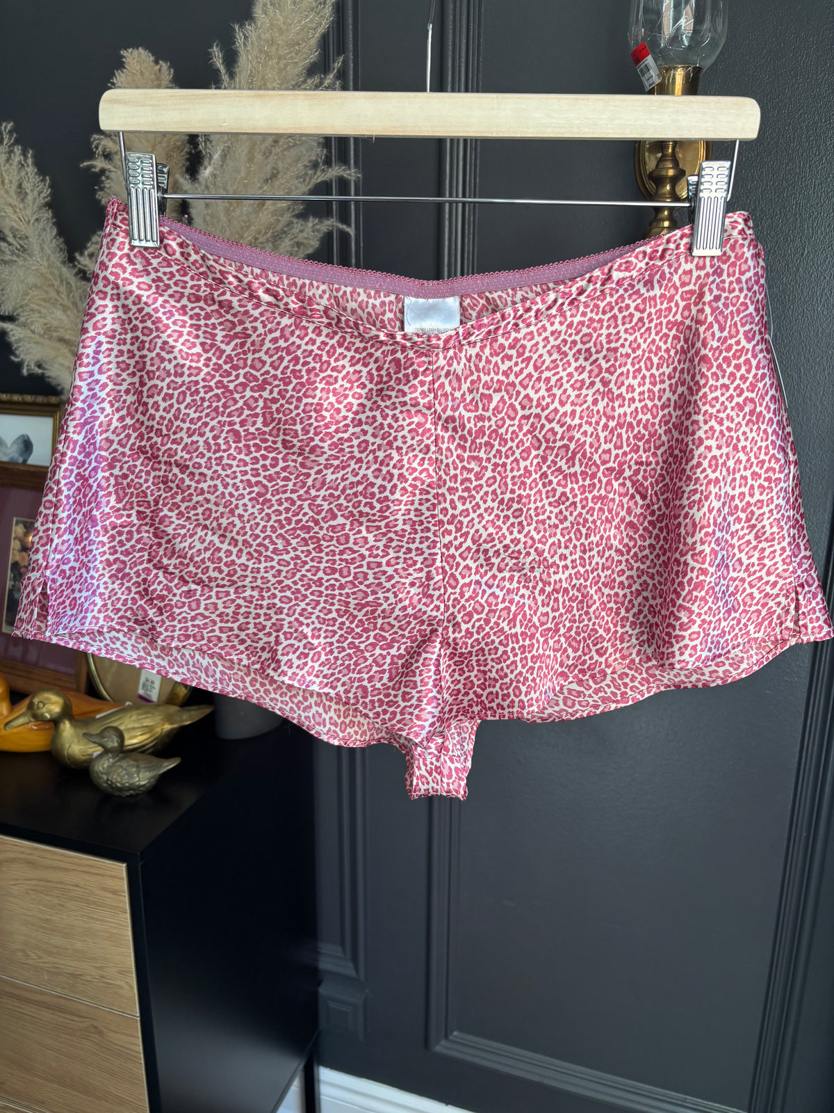 Vintage 2 Piece Leopard Satin PJ Set Size L*