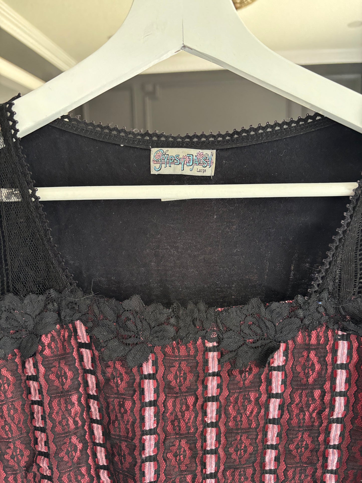 VIntage Black & Pink Lace Detail Tank Size L