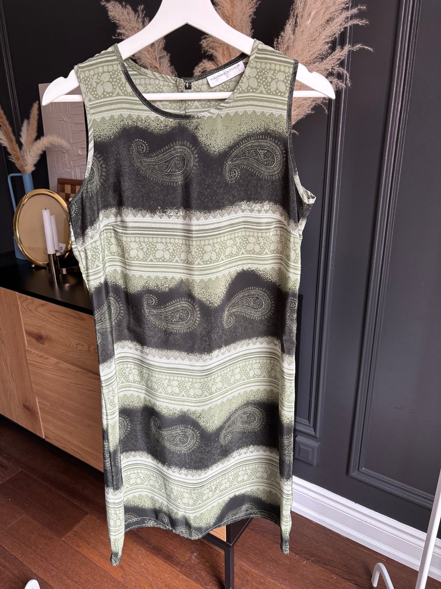 Sleeveless 90's Dress Size S