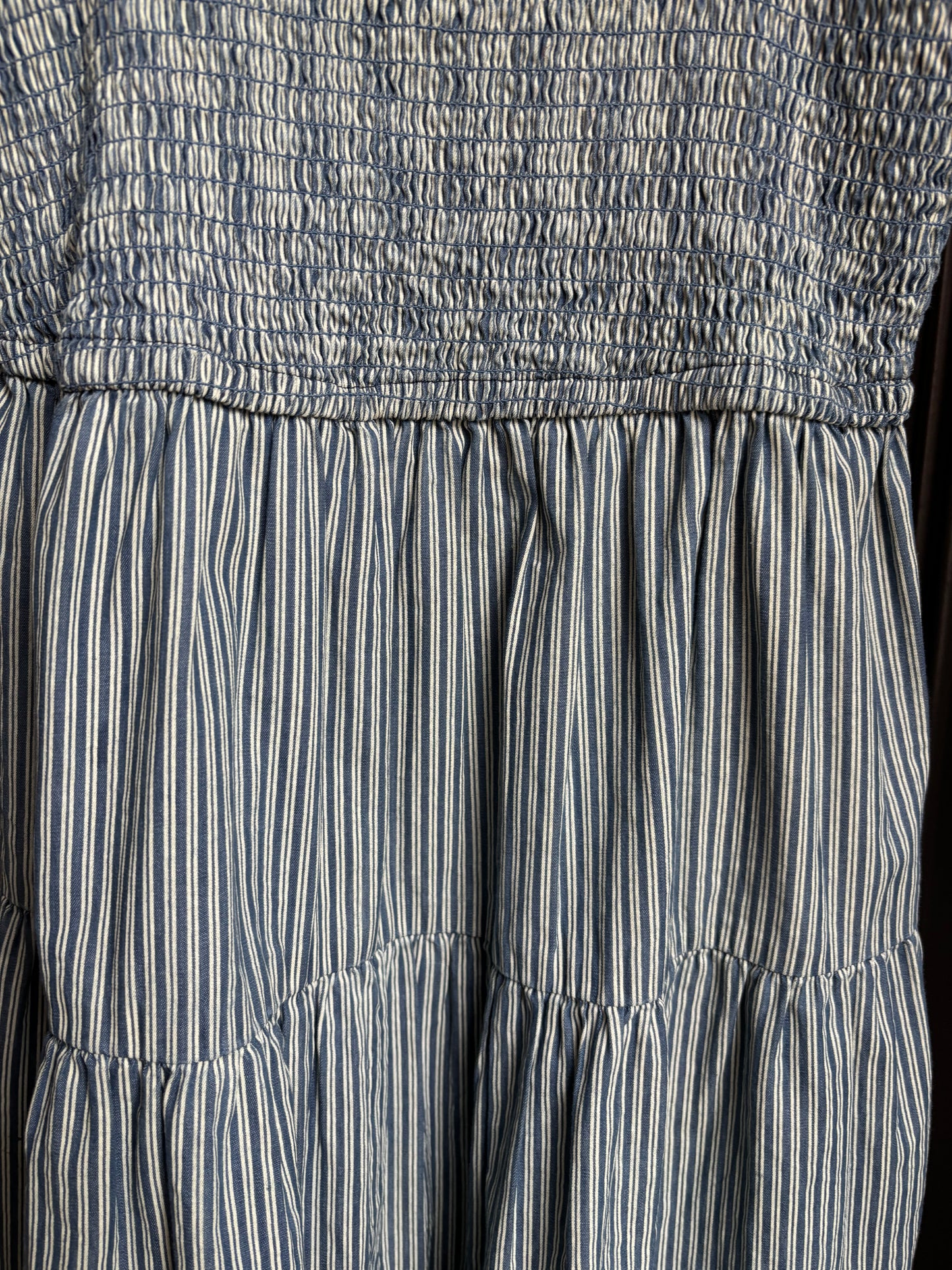 Striped Elastic Knee Length Dress Size M