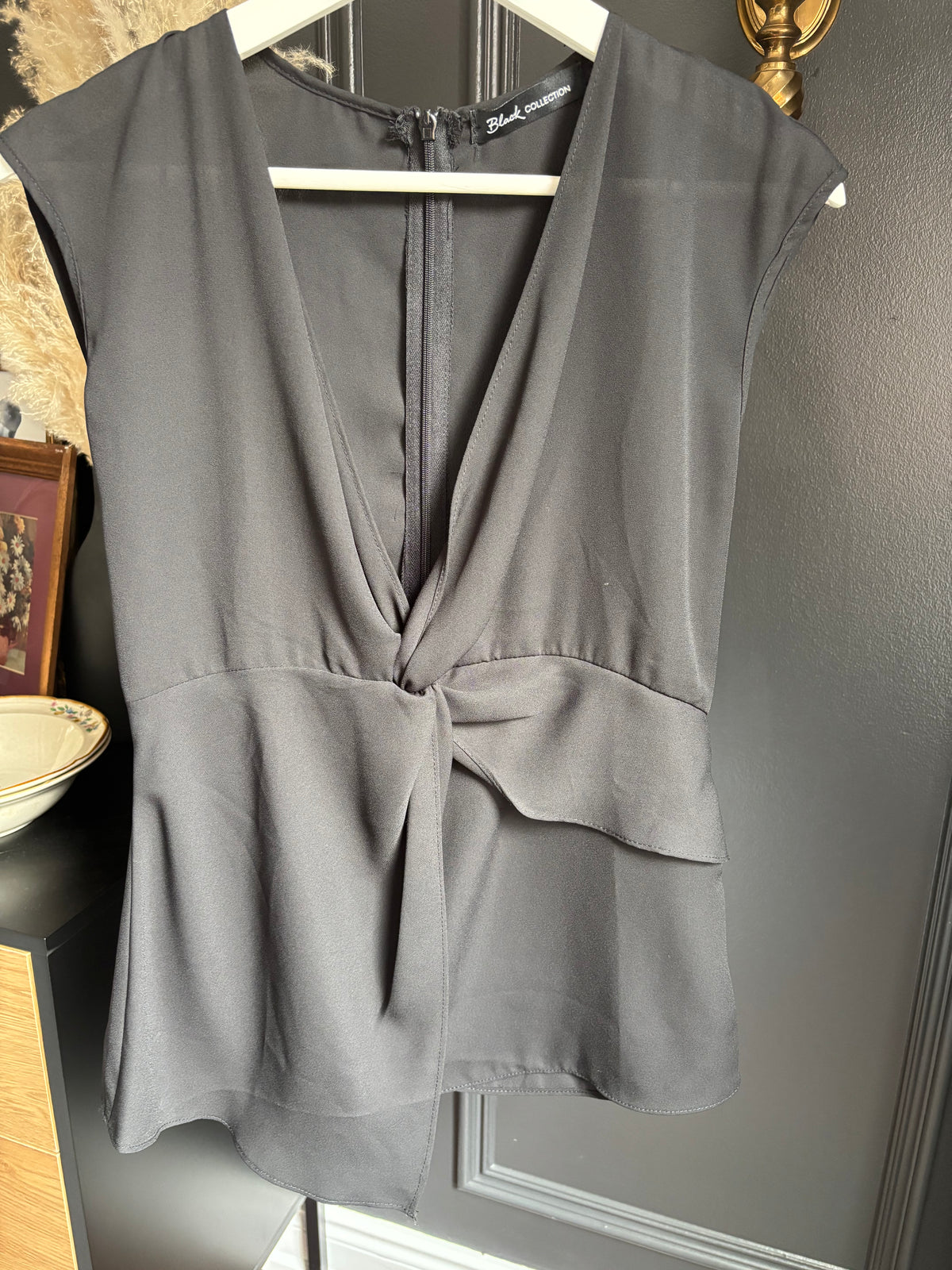 Black Vintage Sleeveless Twist Blouse Size S