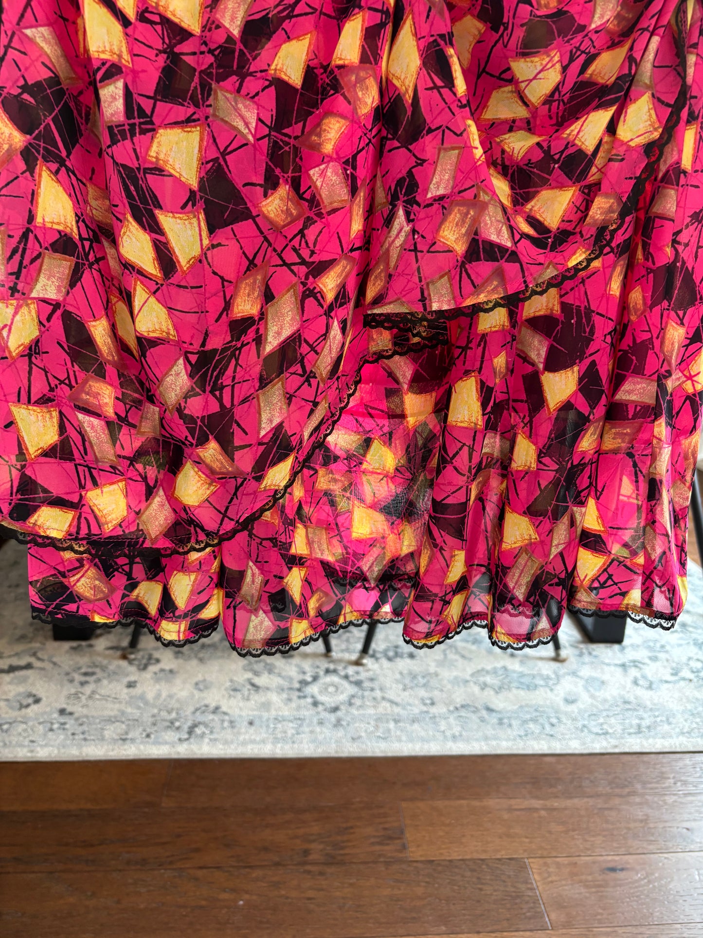 Rouched & Ruffled Patterned Skirt Size M