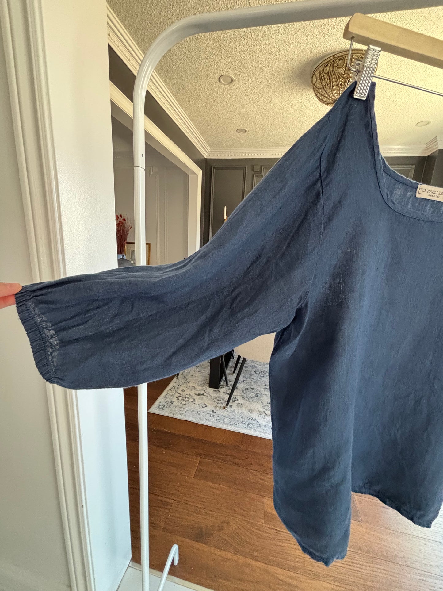 Made In Italy Navy Blue Linen Top Size M