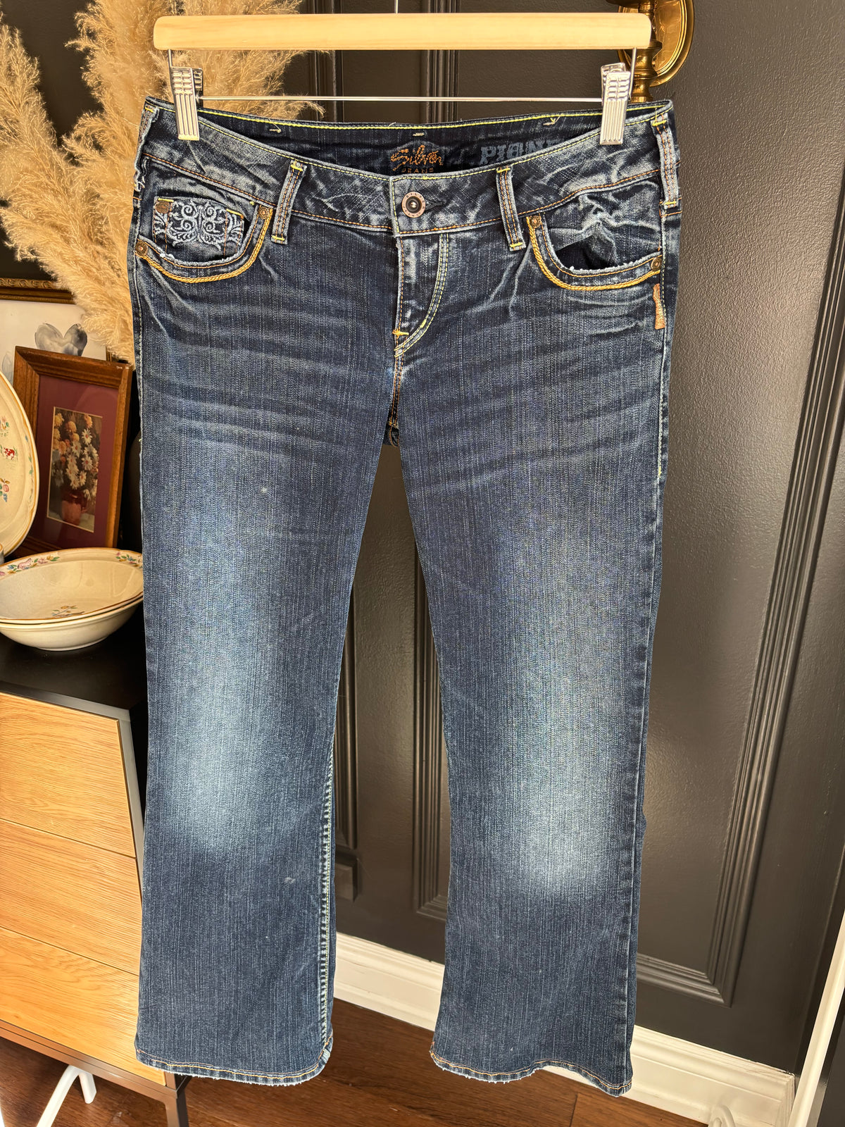 Silver Jeans Super Low Rise Size 30/30