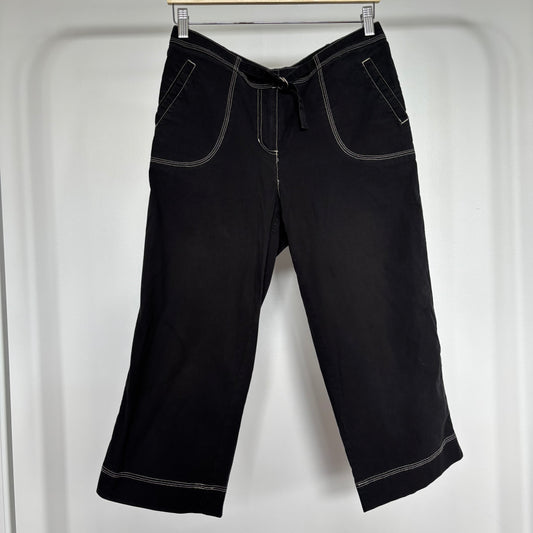 00s Midrise Black & White Stitch Capris Size 7