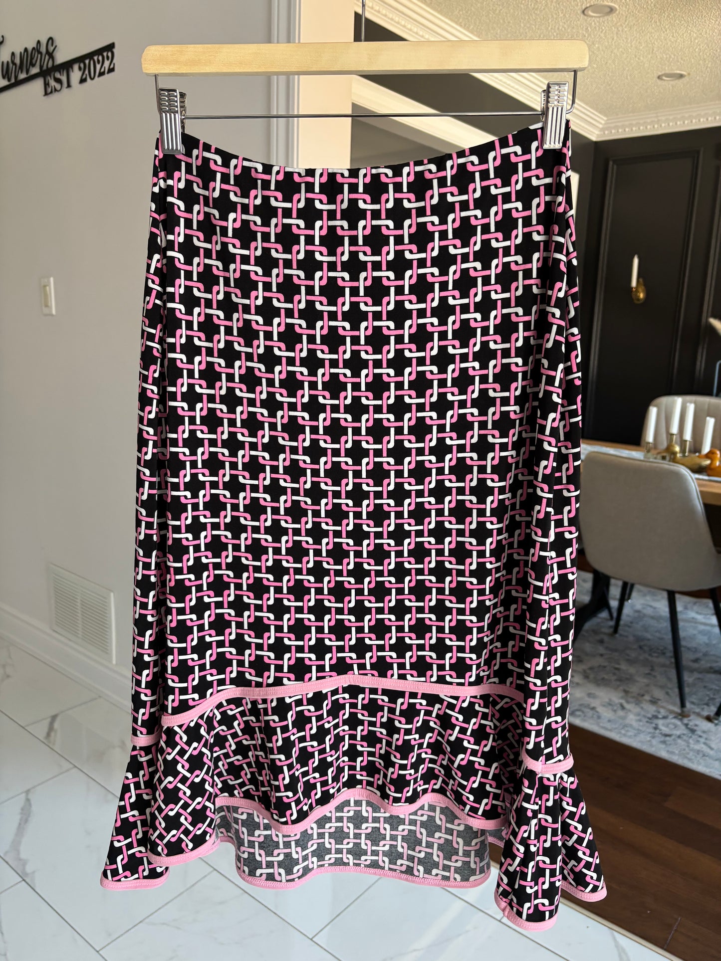 Black & Pink Ruffle Hem Knee Length Skirt Size M