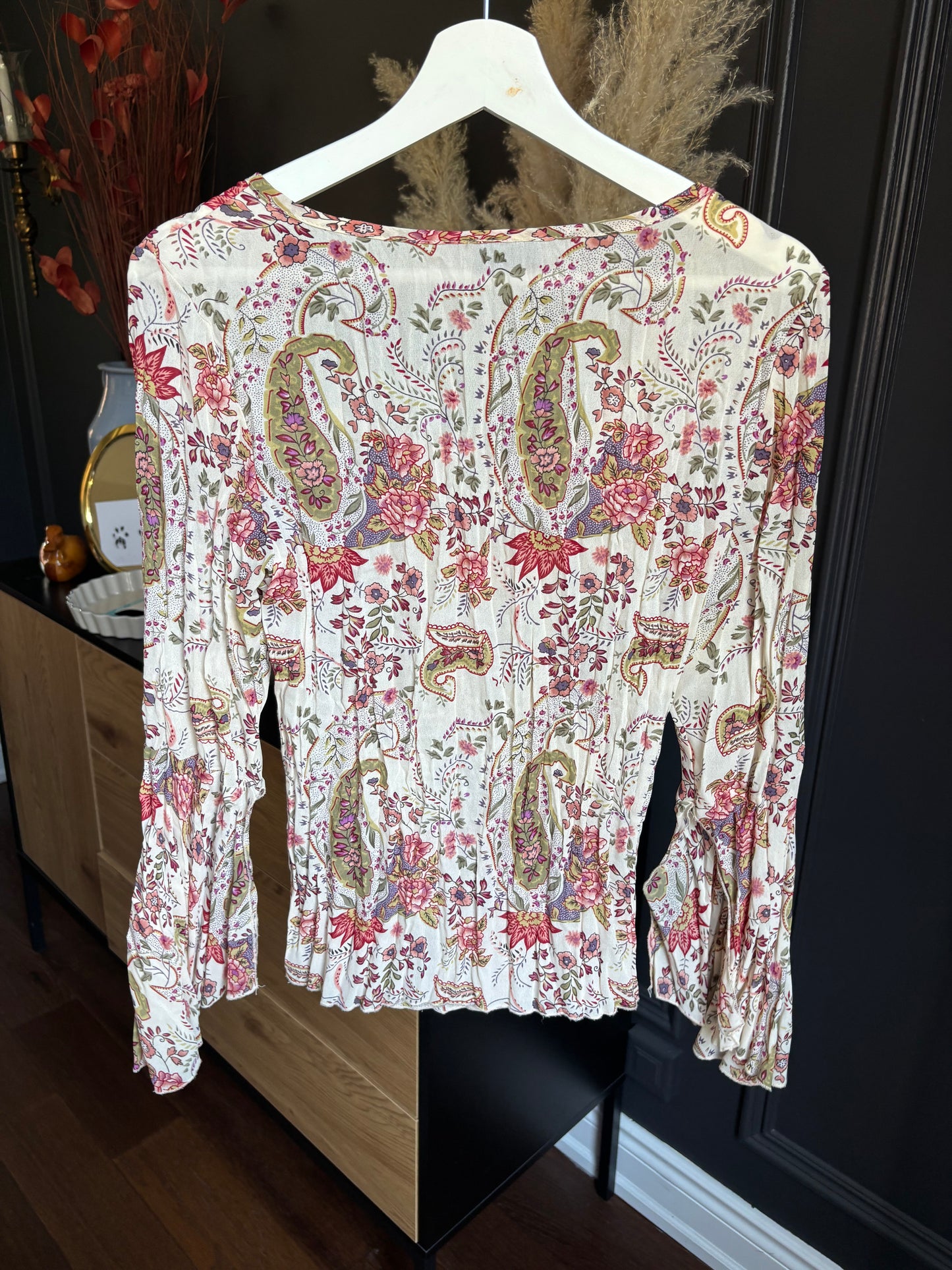 Flared Long Sleeved Crinkle Top Size S