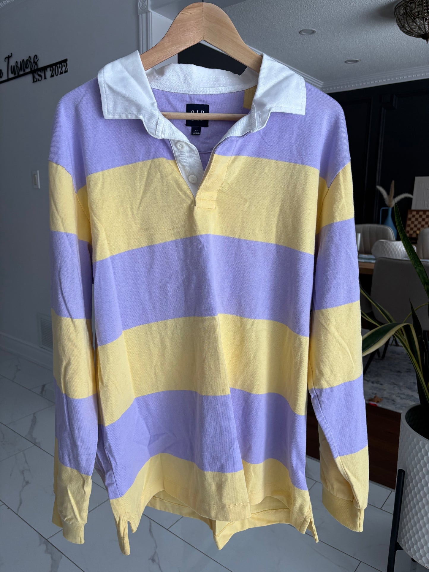 Gap Rugby Shirt Size L